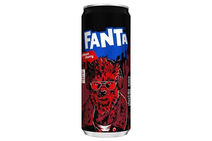 Fanta Low-Energy Apple and Cherry-Flavored Carbonated Soft Drink with Sugar and Sweeteners 330 ml