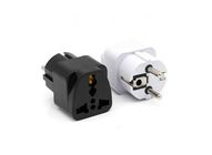 Univerzális utazó adapter