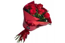 25 szál vörös rózsa díszpapírban