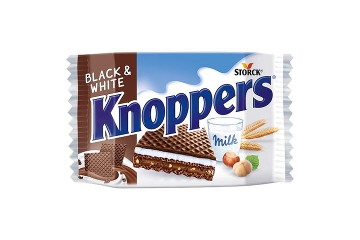 Knoppers Black & White tejes-mogyorós töltött ostya kakaós tejbevonóval félig mártva 25 g