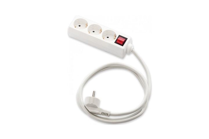 Famatel power extension chord 3 m cable + switch