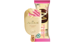 Magnum Strawberry White 110g