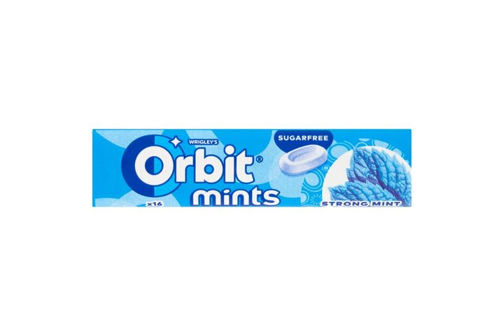 Orbit Mints Strong Mint mentaízű cukormentes töltetlen keménycukorka édesítőszerrel 28 g