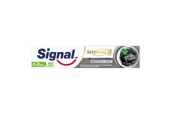Signal Nature Elements Integral 8 Zubní pasta s dřevěnéým uhlím | 75 ml
