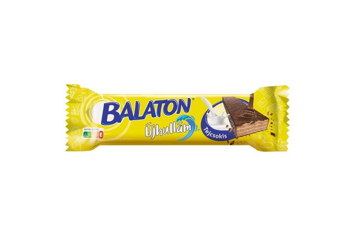 Balaton Újhullám Wafer Dipped in Milk Chocolate and Filled with Cocoa Cream 30 g