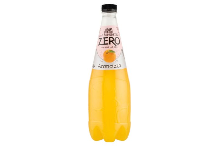 San Benedetto Aranciata alkoholmentes, szén-dioxiddal dúsított gyümölcsízű üdítőital 0,75 l