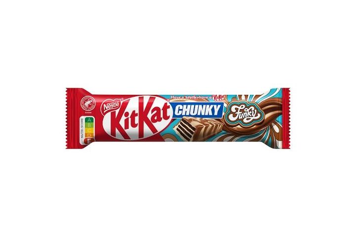 KitKat Chunky Funky ropogós kakaós ostya tejcsokoládéban és fehér bevonóban 40 g