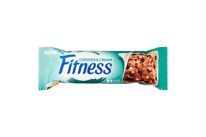 Nestlé Fitness Cookies & Cream cereální tyčinka | 23.5 g