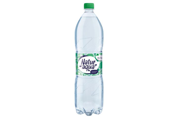 NaturAqua szén-dioxiddal enyhén dúsított természetes ásványvíz 1,5 l