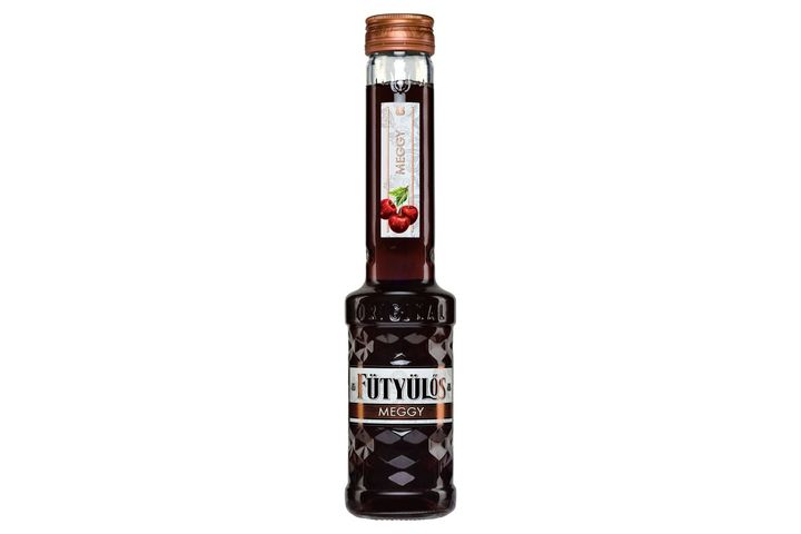 Fütyülős meggy ízű likőr 24,5% 0,5 l