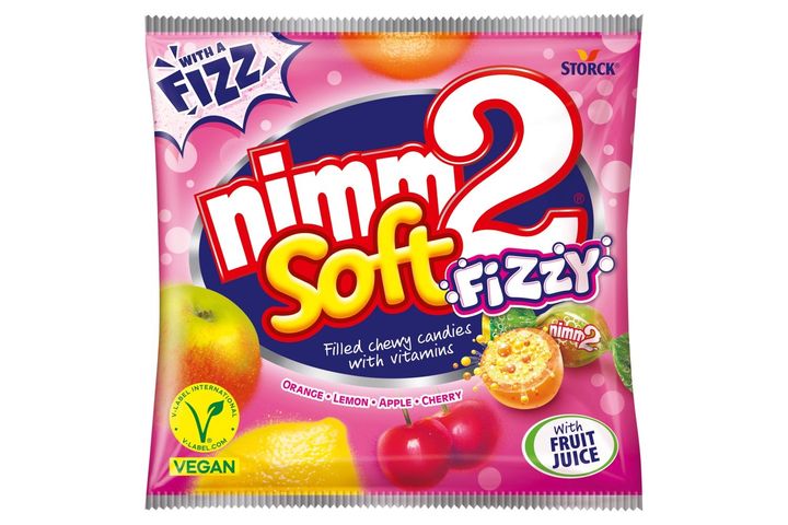 nimm2 Soft gyümölcsös olvadó cukorka pezsgő hatású porral töltve, vitaminnal 90 g