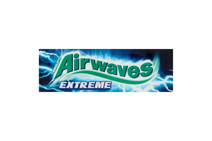 Airwaves Extreme erős mentol- és eukaliptuszízű cukormentes rágógumi édesítőszerrel 14 g