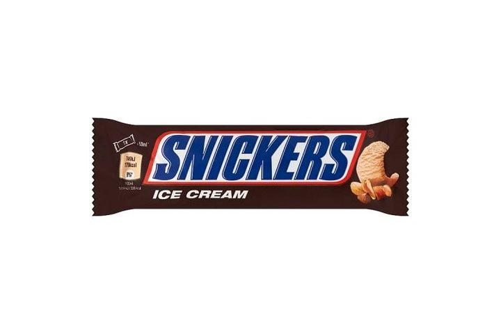 Snickers földimogyorós-karamellás tejjégkrém szelet kakaós bevonattal 53 ml