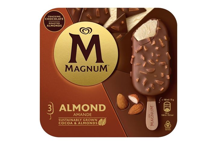 Magnum Almond vaníliás jégkrém tejcsokoládé bevonattal és manduladarabkákkal 3 x 100 ml (300 ml)