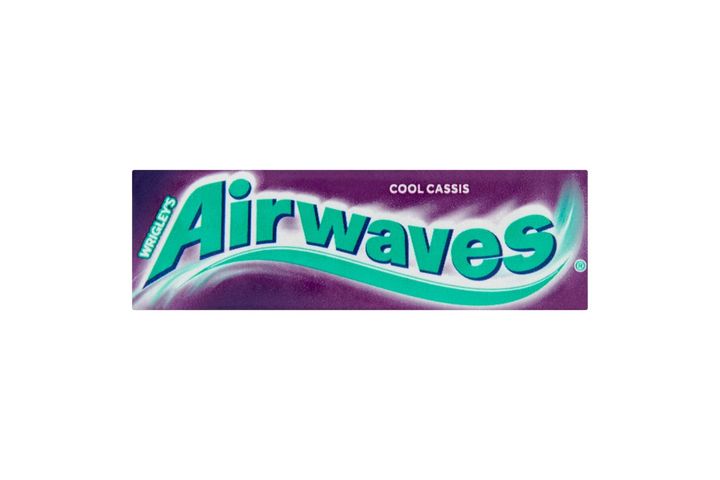 Airwaves Cool Cassis Menthol and Blackcurrant-Flavoured Sugar-Free Chewing Gum with Sweeteners 14 g