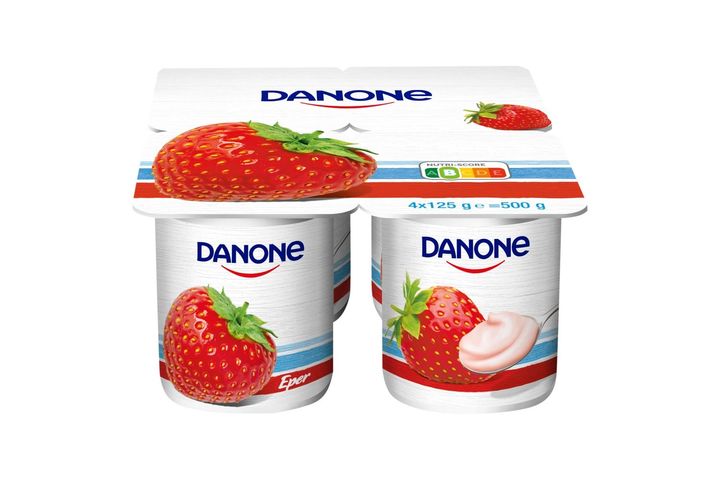 Danone Strawberry-Flavored, Live Flora, Low-Fat Yogurt 4 x 125 g