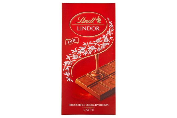 Lindt Lindor Milk Chocolate with Soft Melting Filling 100 g