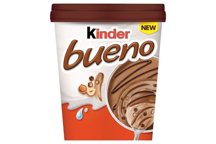 Kinder Bueno mogyorós tejes jégkrém mogyorós szósszal 285 g
